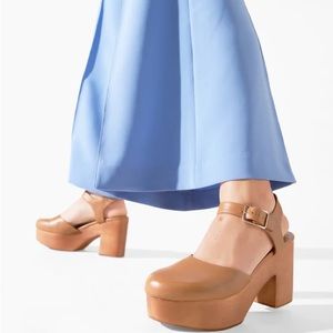 Charlotte Stone leather clog platform heels, “Sal” model in tan
